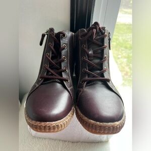 Women’s Lace-Up Platform Ankle Boots in Deep Burgundy